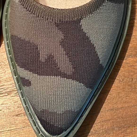 Louise et Cie Celete Pointed Toe Knit Camo Flats - Picture 9 of 11